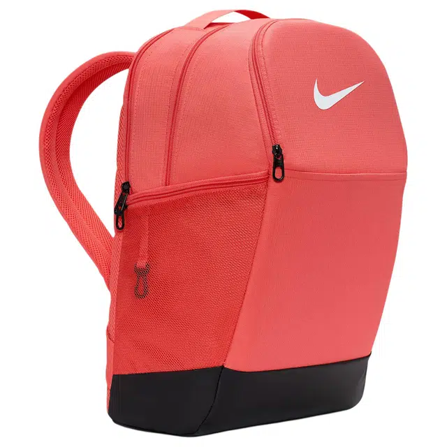 Nike Brasilia 9.5 24L Logo