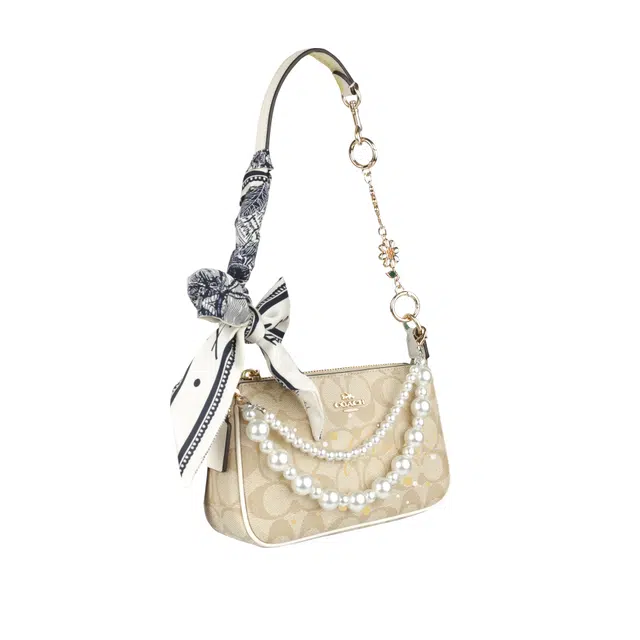 COACH Nolita 19 Logo PVC