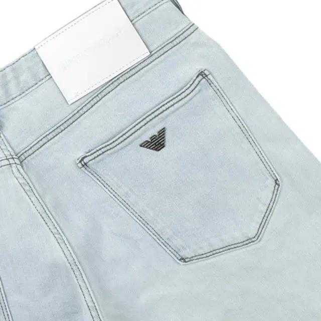 EMPORIO ARMANI EA SS25
