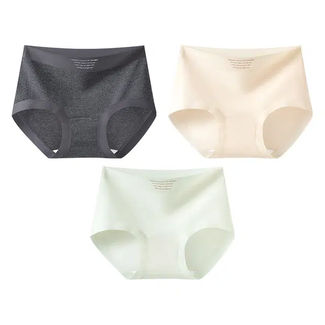 二三二三 透气吸汗防夹臀不卡档亲肤柔软无痕裸感抑菌舒适中腰高弹短裤撞色字母高级时尚百搭运动内裤 女款