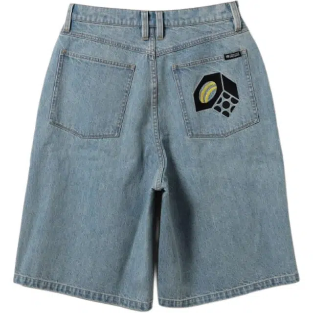beams x MOUNTAIN HARDWEAR SS25 logo