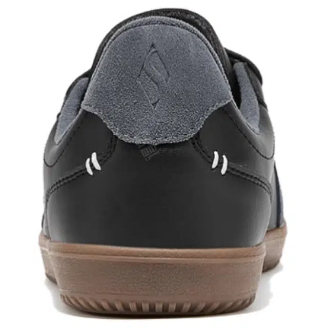 Skechers Court Classics