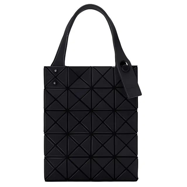 ISSEY MIYAKE