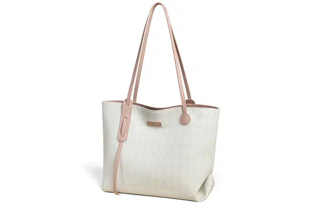 COMELY Tote