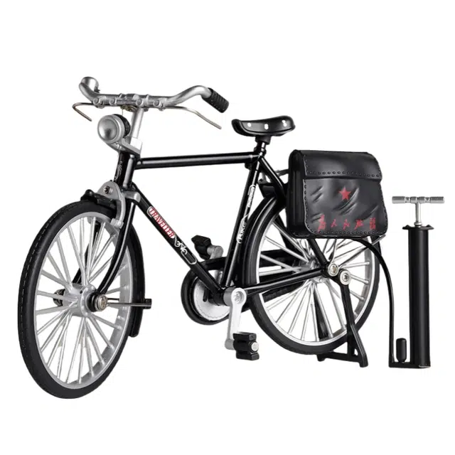 洋娃娃和小熊跳舞 仿真二八大杠老式自行车小合金脚踏车单车怀旧复古风 成品模型