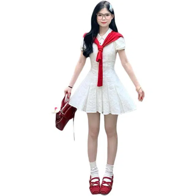 黛尔佳人 法式学院风衬衫泡泡袖清纯初恋百褶短裙小个子短袖连衣裙 女款