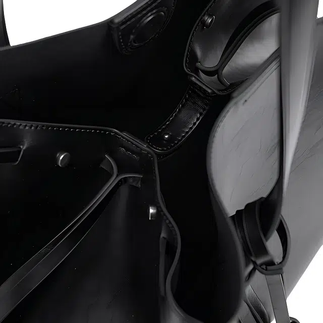 URBAN REVIVO Tote