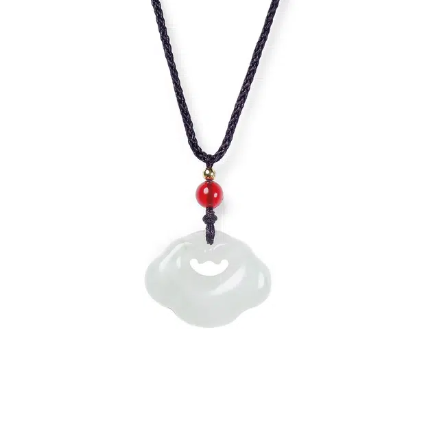 梨云暮雪 【官方甄选】精品镂空工艺平安锁    长命锁  祥云如意  手工编绳  国风天然 天山翠 吊坠 男女同款情侣款