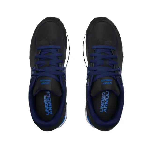 Under Armour Essential