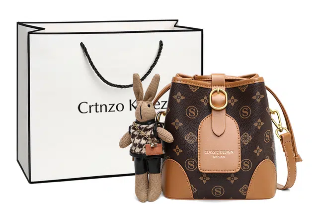 Crtnzo Kroez ins