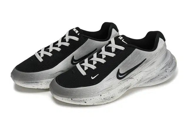 Nike Uplift SC 811