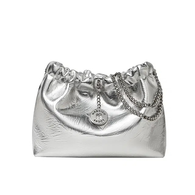 纳兰杜 高级感休闲通勤时尚高颜值甜酷百搭款 牛皮 链条包褶皱包云朵包斜挎单肩包 中号 女款 子夜黑/银色