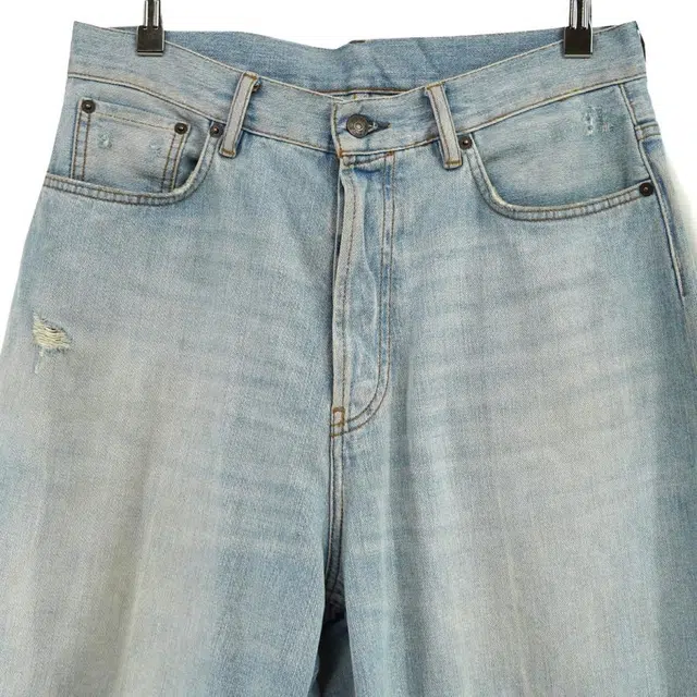 Acne Studios