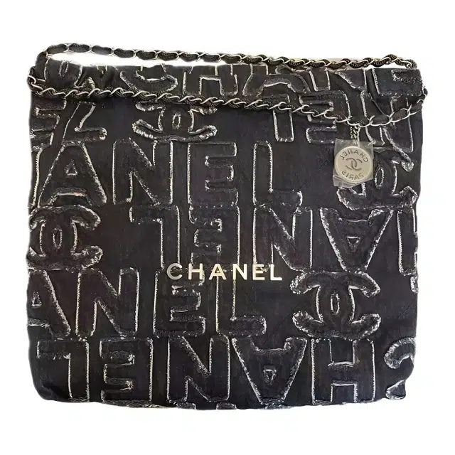 CHANEL 22