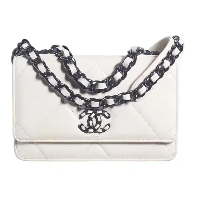 CHANEL 21k 19 woc Logo