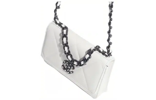 CHANEL 21k 19 woc Logo