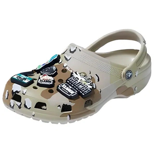 XLARGE x Crocs Green