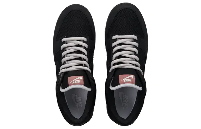 Nike Dunk SB "black hole "