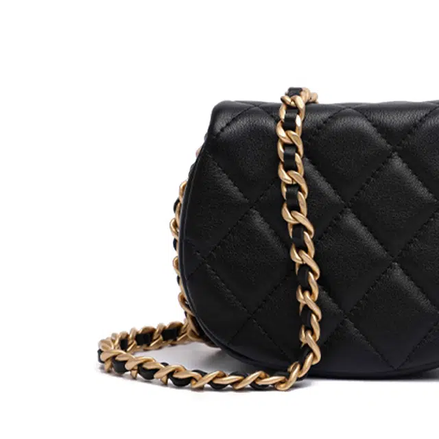 CHANEL 21B