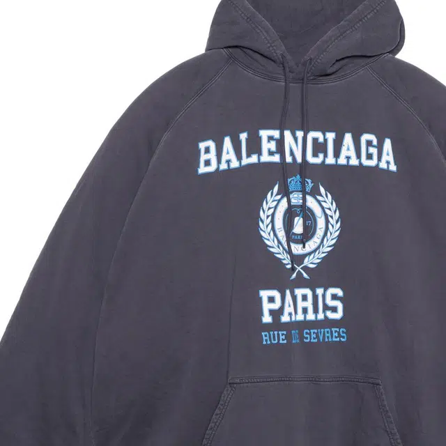 Balenciaga FW22 logo
