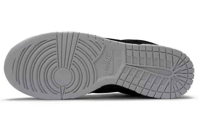 Nike Dunk SB "black hole "