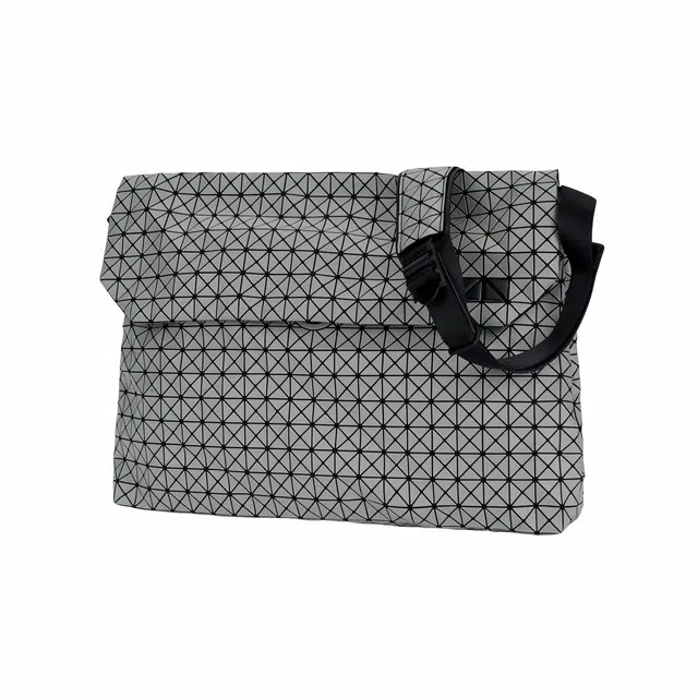 ISSEY MIYAKE Kuro