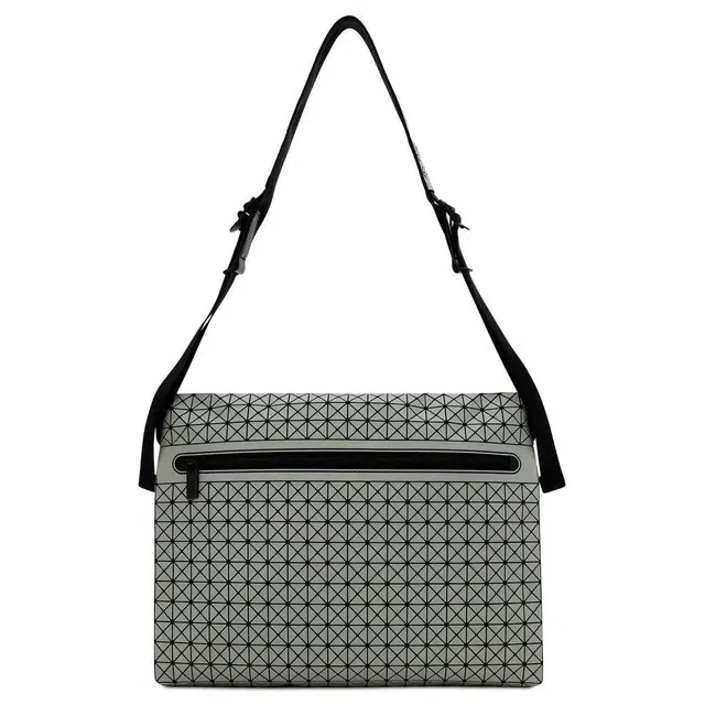 ISSEY MIYAKE Kuro