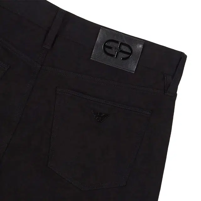 EMPORIO ARMANI FW22