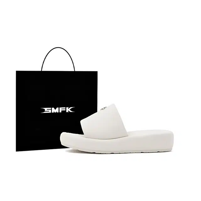 SMFK COMPASS BADGE