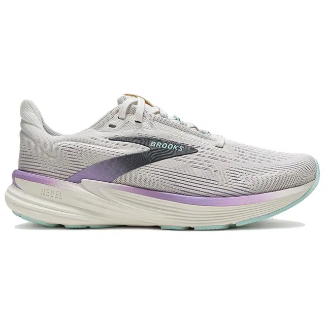 Brooks Revel 8