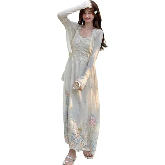 水中花 碎花花色合身圆领裙装套装 女款