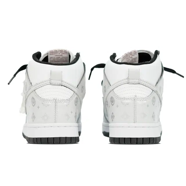 Nike Dunk High "Graffiti"