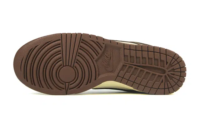 Nike Dunk "Surfaces In Brown And Sail"