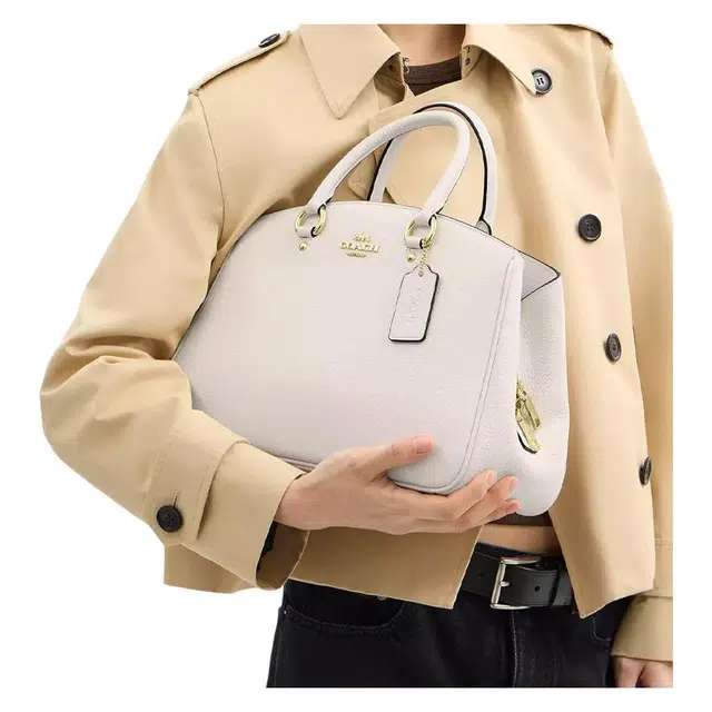 COACH Carryall 36 Savannah