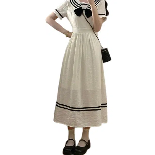 水中花 学院风法式风格海军领撞色拼接短袖连衣裙 女款