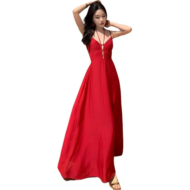 水中花 高级感气质妹性感大摆长裙吊带连衣裙 女款