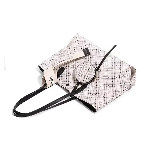 CLEVER KETCH PU Tote