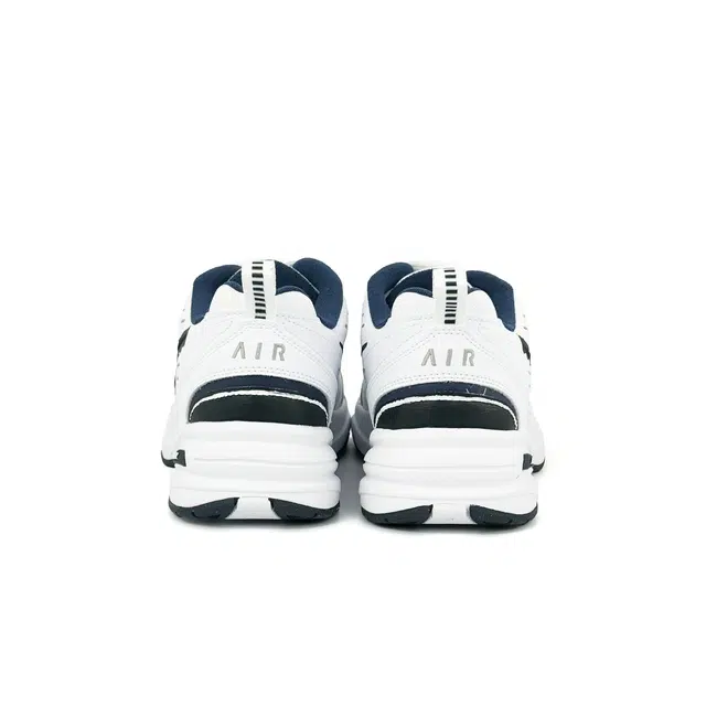 Nike Air Monarch 4