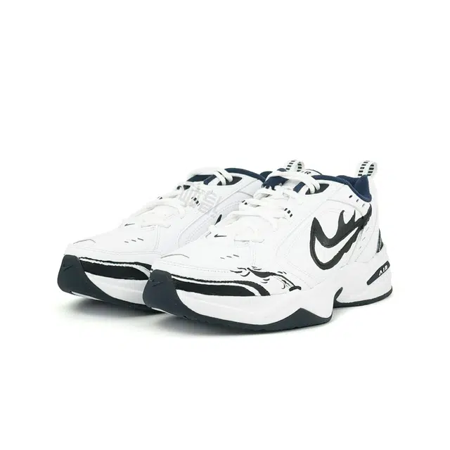 Nike Air Monarch 4