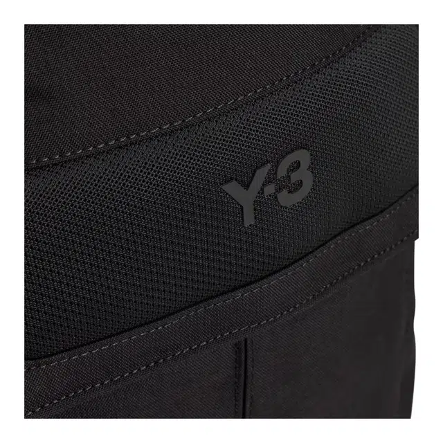 Y-3 35L Logo