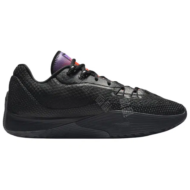 Nike S.T. Flare