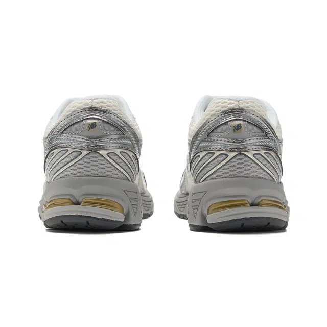 New Balance NB 860 v2