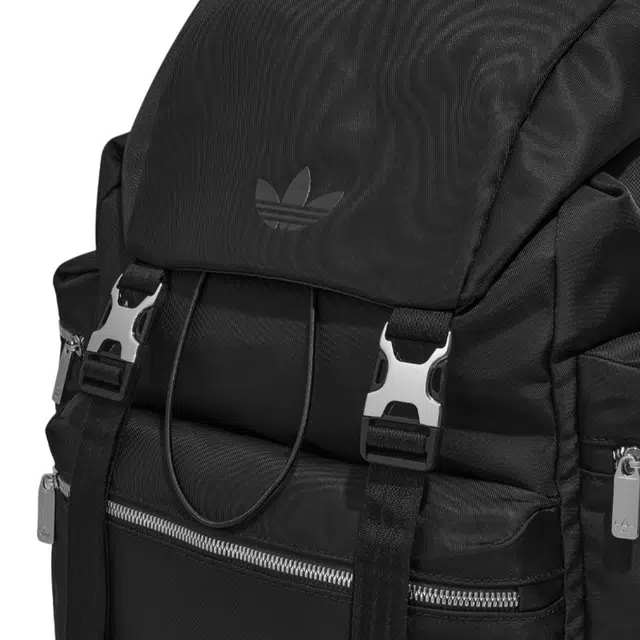 adidas FLIP