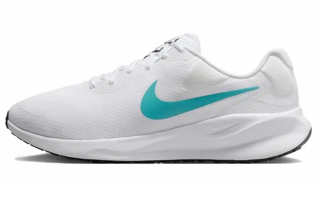 Nike REVOLUTION 7