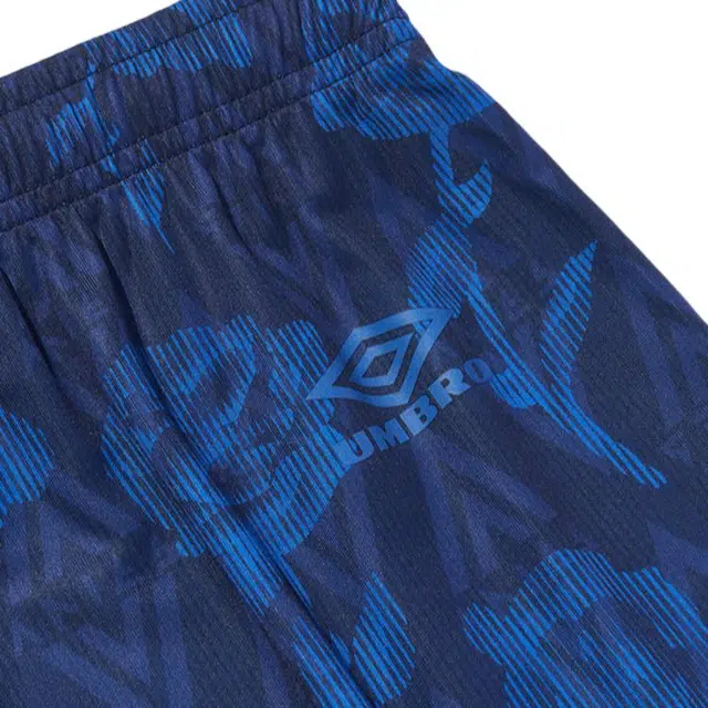 umbro x Aries