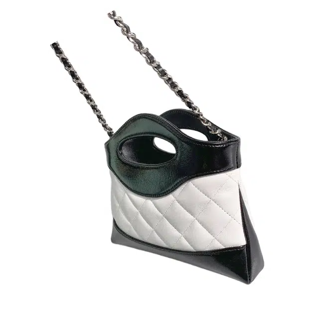 CHANEL 24B 31Bag