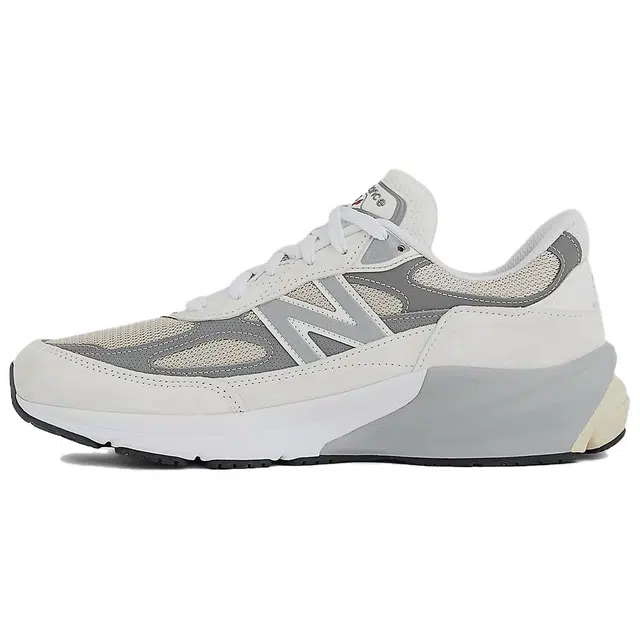 New Balance NB 990 V6