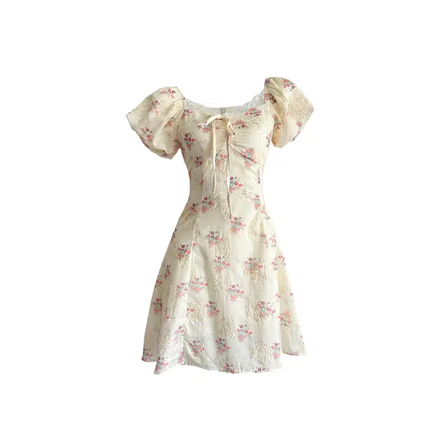 敲模女孩 纯欲风浪漫刺绣花蕾丝拼接泡泡袖花边碎花裙短袖连衣裙 女款