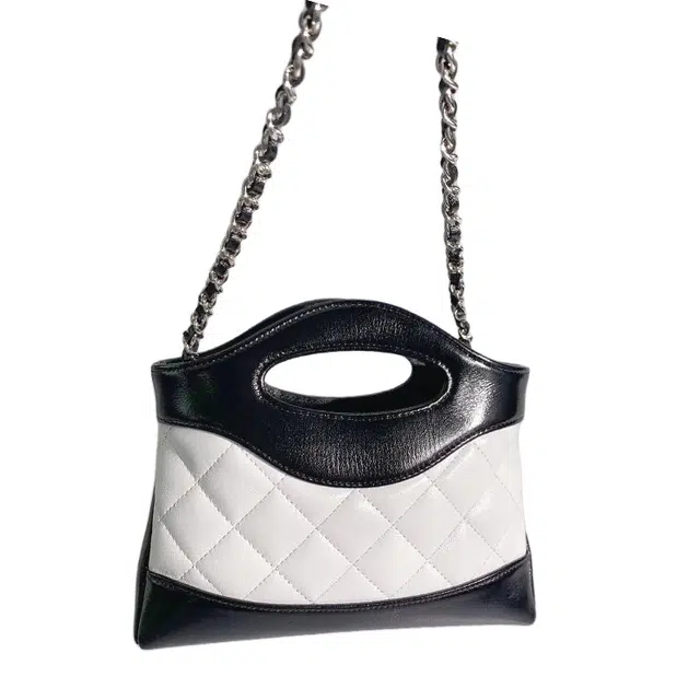 CHANEL 24B 31Bag