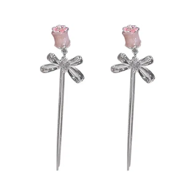 希遇 玫瑰心语 精致轻奢 温柔浪漫 时尚潮流 小众设计时尚简精致优雅 线条美感 高级气质日常百搭 #好运 合金 耳钉 女款